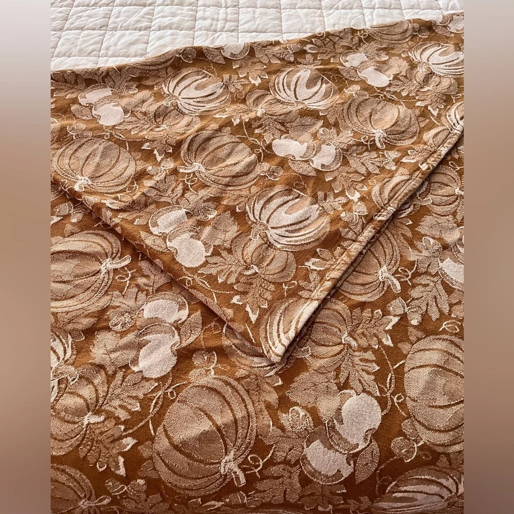 VTG Woven Cotton Burnt Orange Harvest Tablecloth| Pumpkins | Apples | 54 x 86